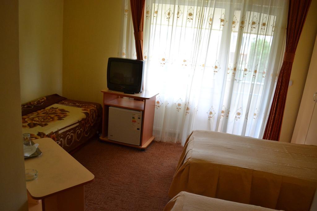 Pension Coral Baia Mare Quarto foto