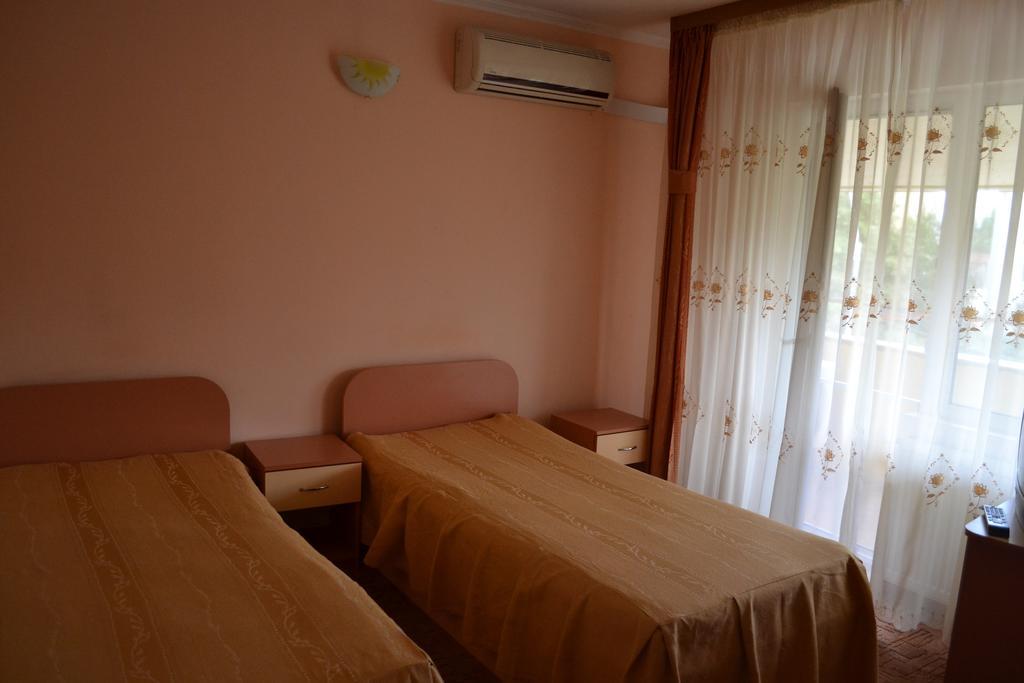 Pension Coral Baia Mare Quarto foto